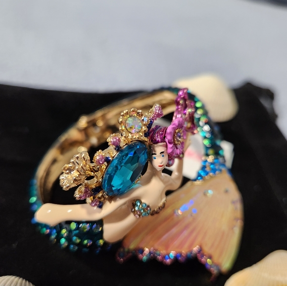 Betsey Johnson Mermaid Bracelet - Picture 4 of 6